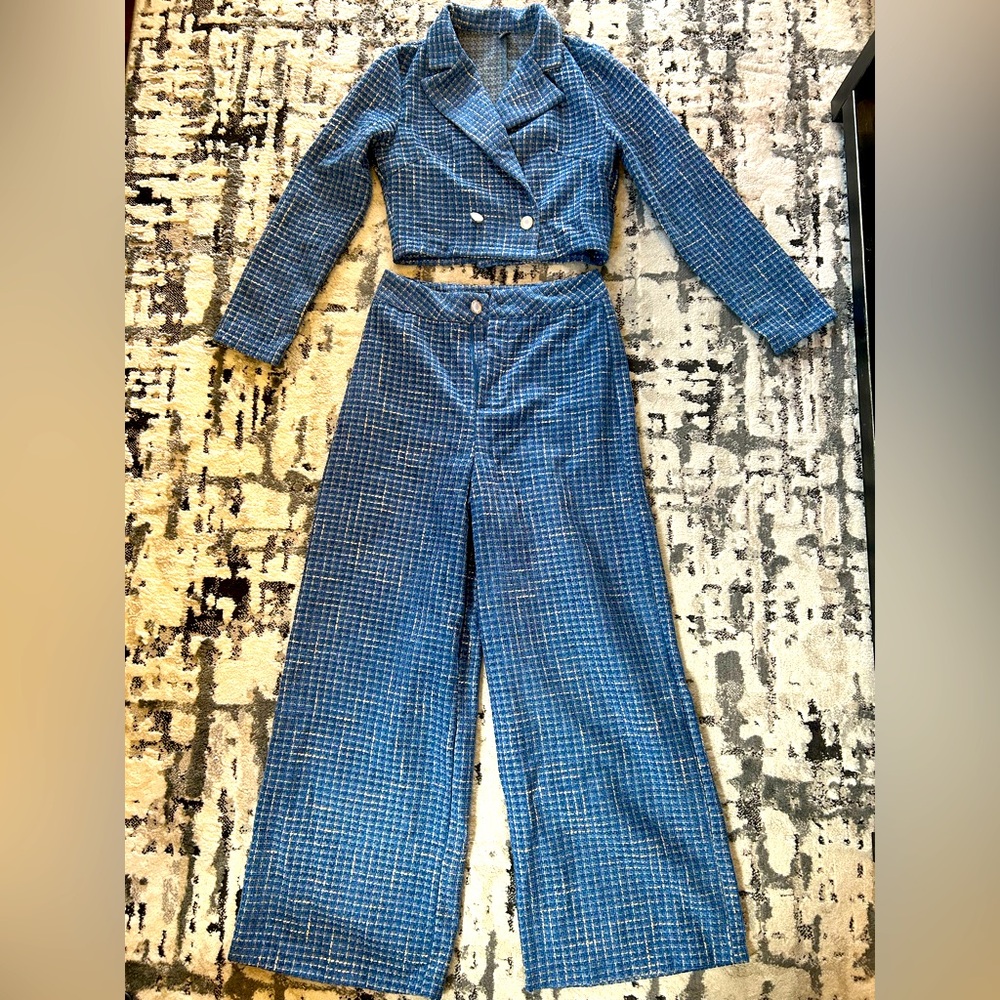 Blue tweed women’s suit set size 4 NWOT